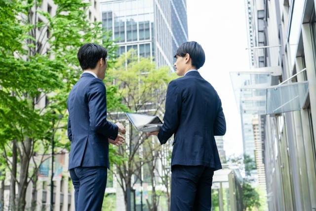 メーカー初任給ランキングから読み解く業界構造と理想の職場選び