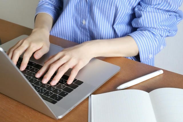 メーカー初任給ランキングから読み解く雇用環境とキャリア形成の最前線